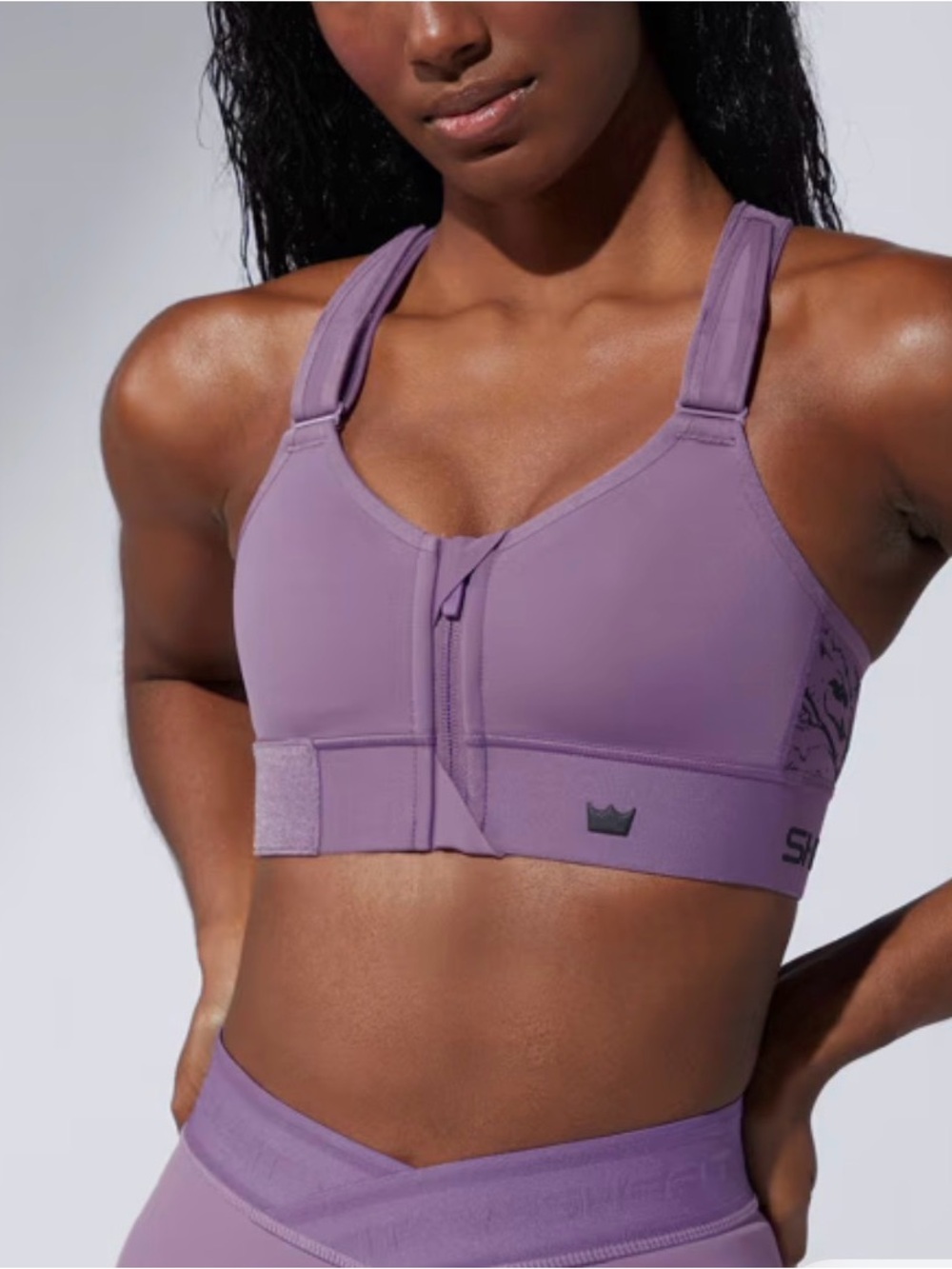 SHEFIT Y-Flex Sports Bra in Violet Mist. Size 2Luxe